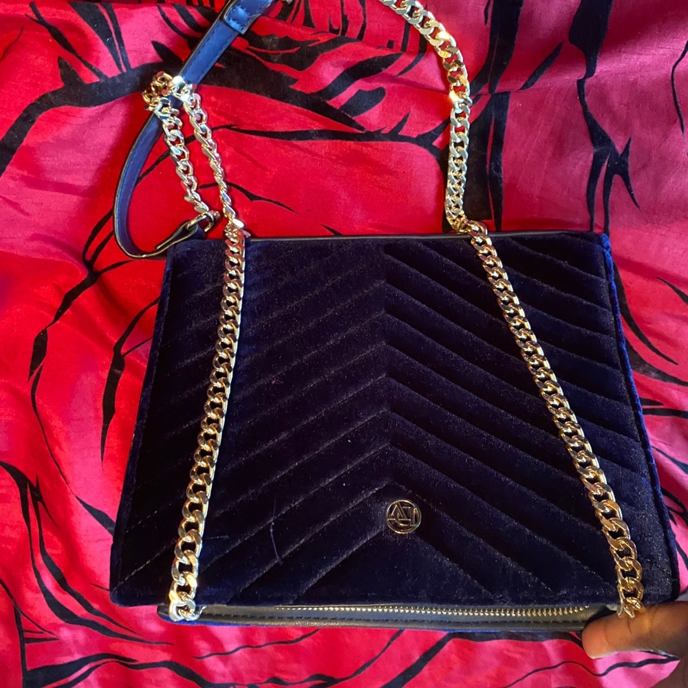 Purse - Picture 4 of 4